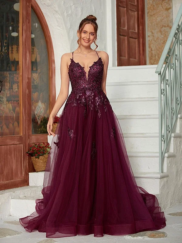 Sleeveless Dress With PatternsA-Line/Princess Tulle Applique V-neck Sleeveless Court Train Dresses